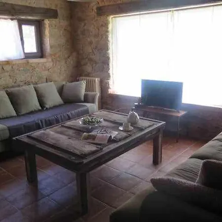 La Pedraza A *